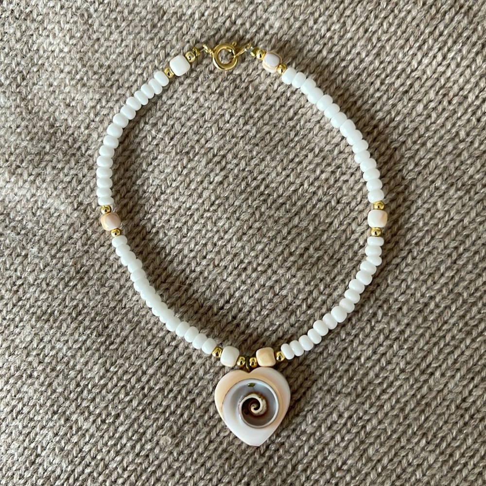 ANKLE BRACELET with ๐ค Seashell & beads - Picture 7 of 8